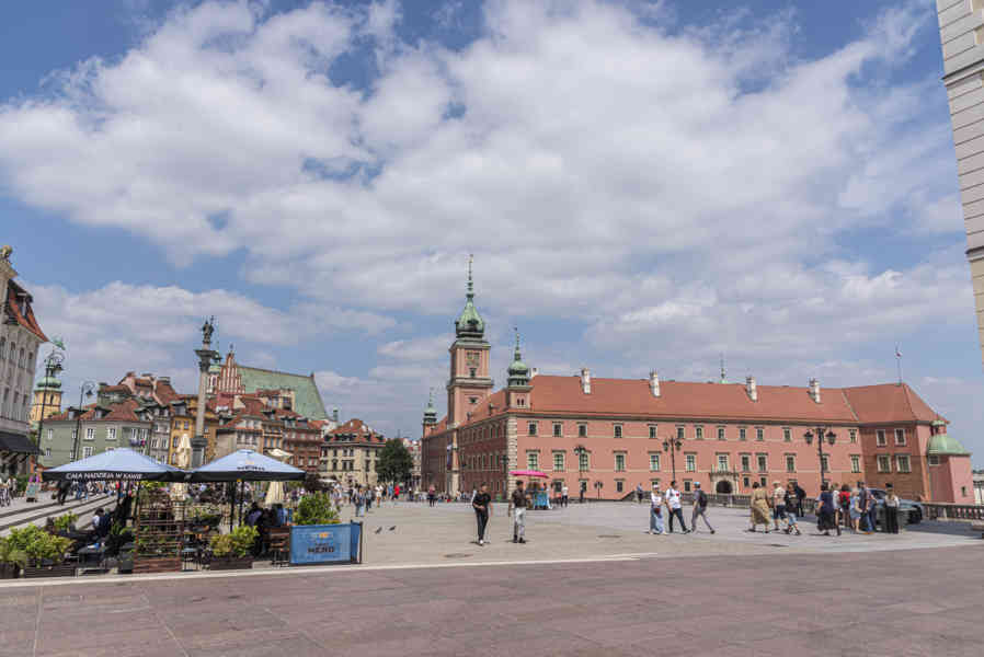 Polonia - Varsovia 001 - plaza del Castillo.jpg